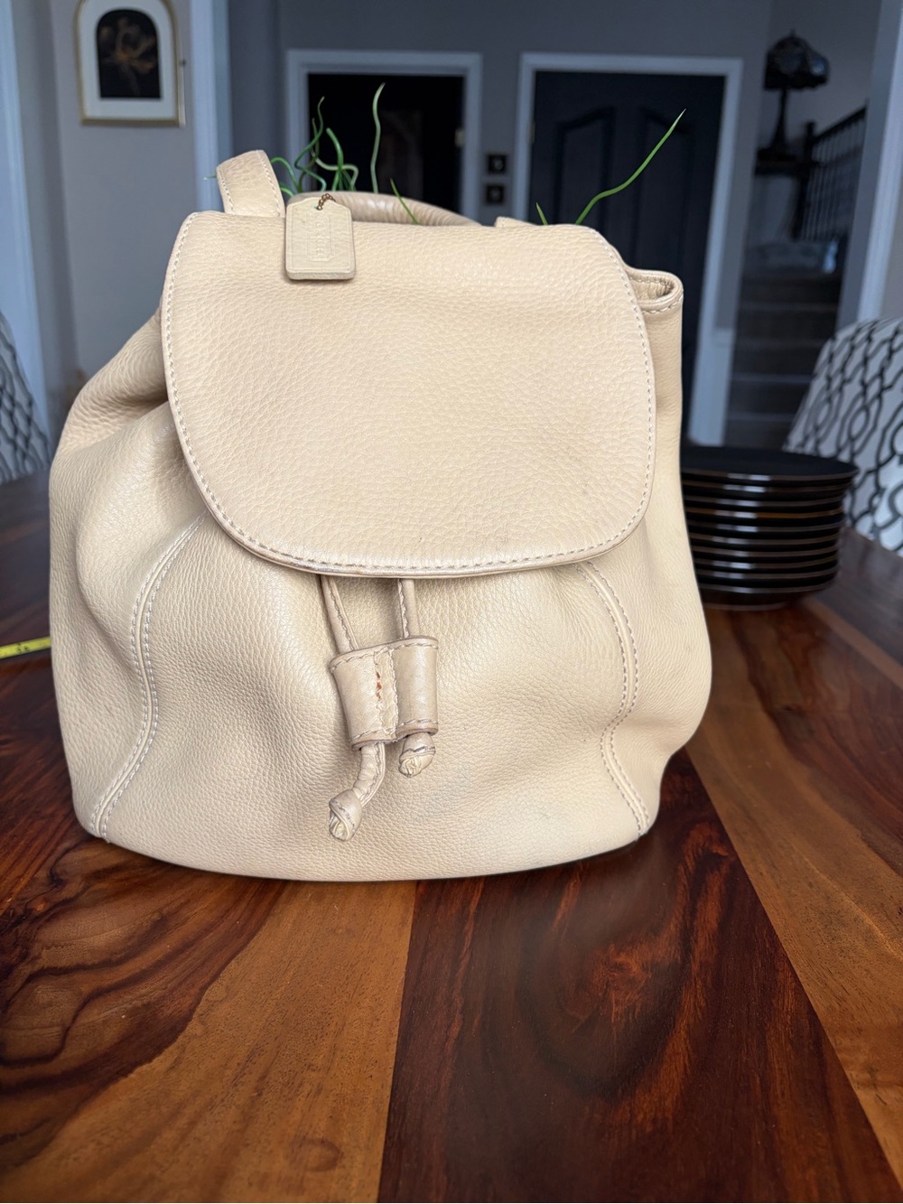 Vintage Coach Beige pebbled leather  Sonoma drawstring bag. Made in Italy 🇮🇹